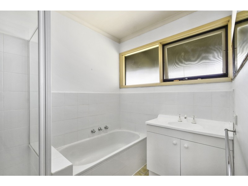 2 Fern Court, Launching Place VIC 3139