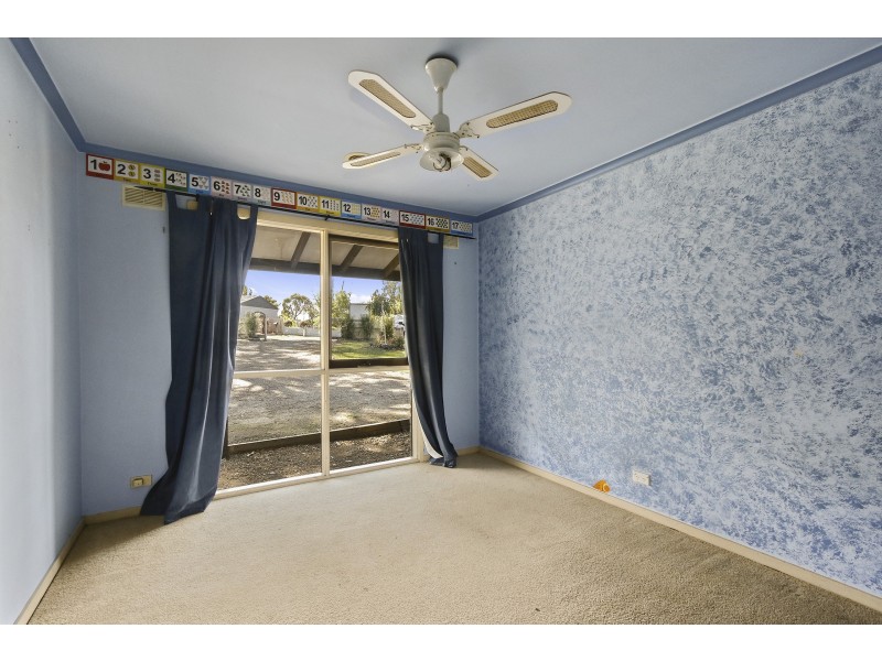 2 Fern Court, Launching Place VIC 3139