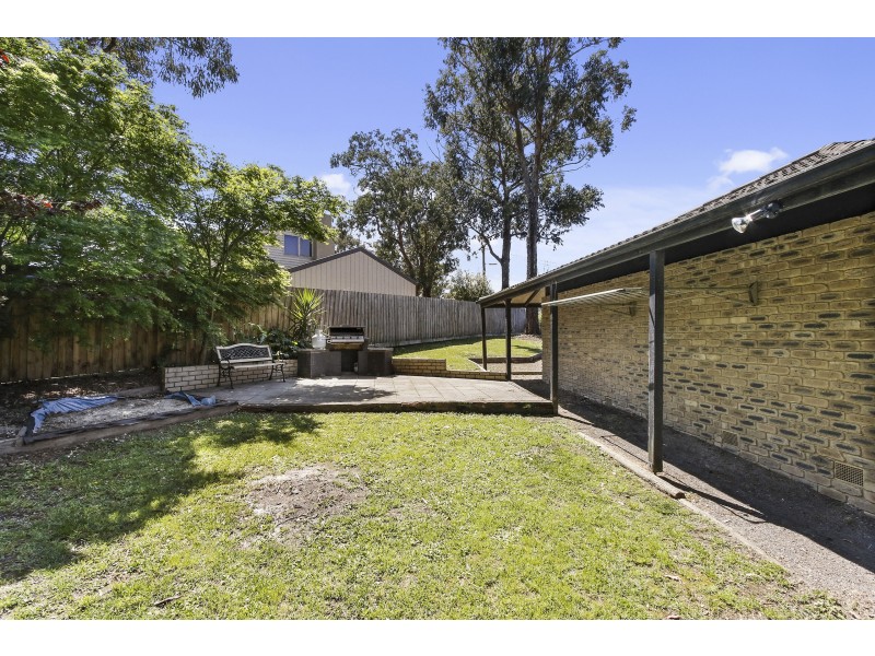 2 Fern Court, Launching Place VIC 3139
