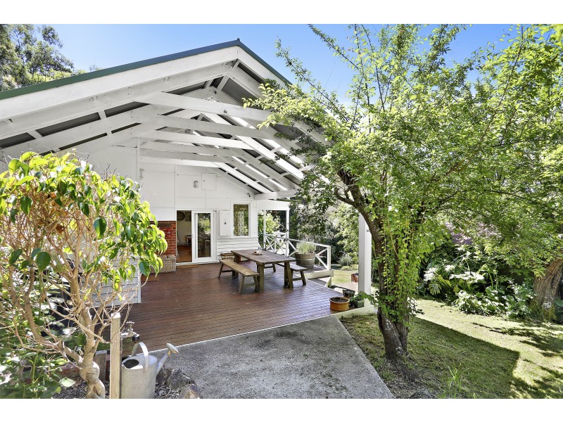 65 Gardenhill Road, Launching Place VIC 3139