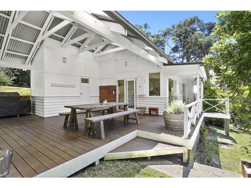 65 Gardenhill Road, Launching Place VIC 3139