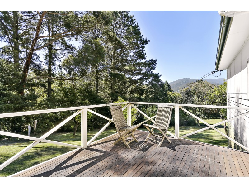 65 Gardenhill Road, Launching Place VIC 3139