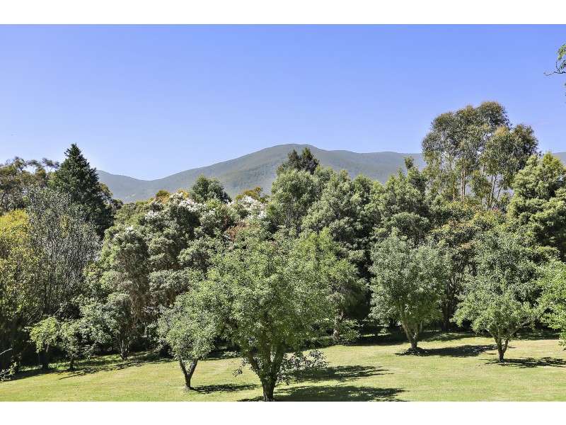 65 Gardenhill Road, Launching Place VIC 3139