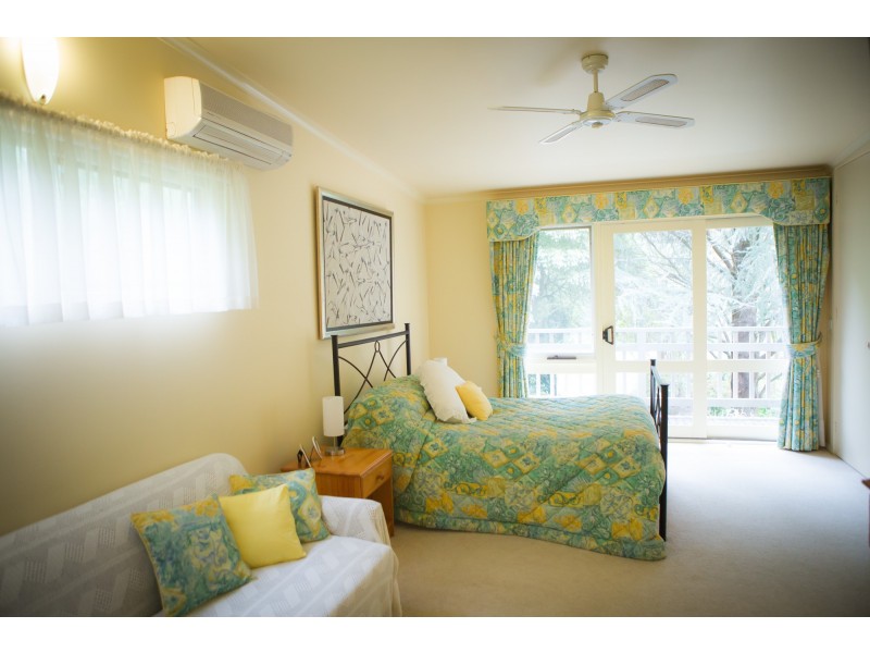 189 Woods Point Road, Warburton VIC 3799