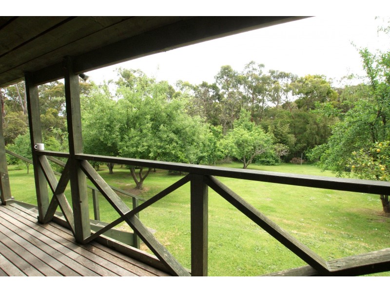 50 Corbetts Road, Launching Place VIC 3139