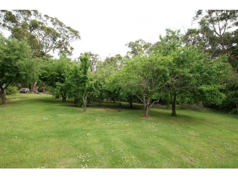 50 Corbetts Road, Launching Place VIC 3139