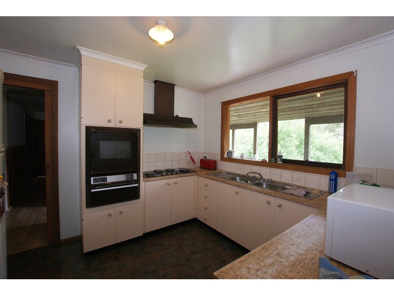 50 Corbetts Road, Launching Place VIC 3139