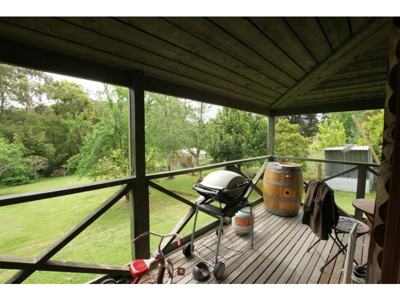 50 Corbetts Road, Launching Place VIC 3139