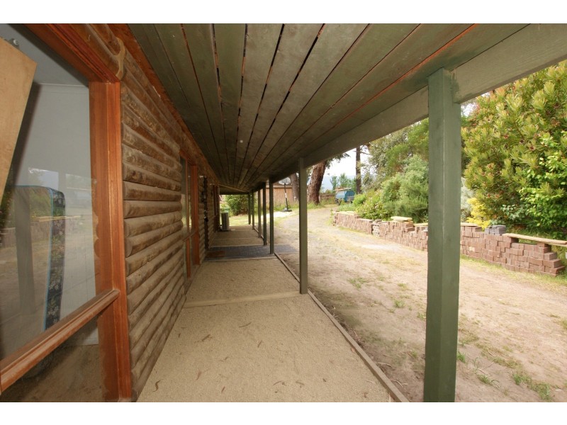 50 Corbetts Road, Launching Place VIC 3139