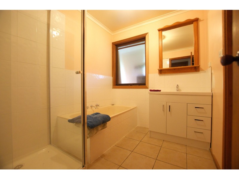 50 Corbetts Road, Launching Place VIC 3139