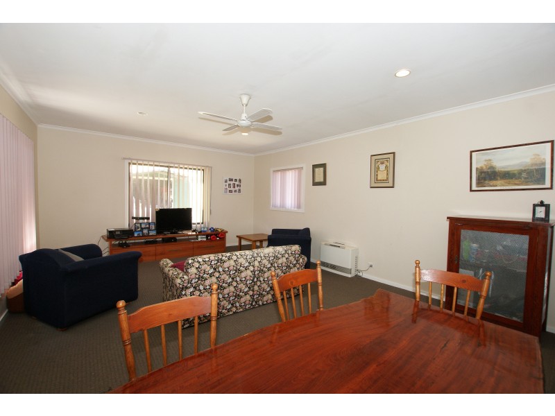 300 Warburton Highway, Wandin North VIC 3139