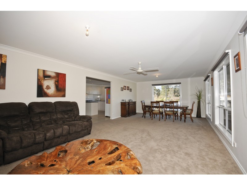 8 Yarraridge Crescent, Yarra Junction VIC 3797