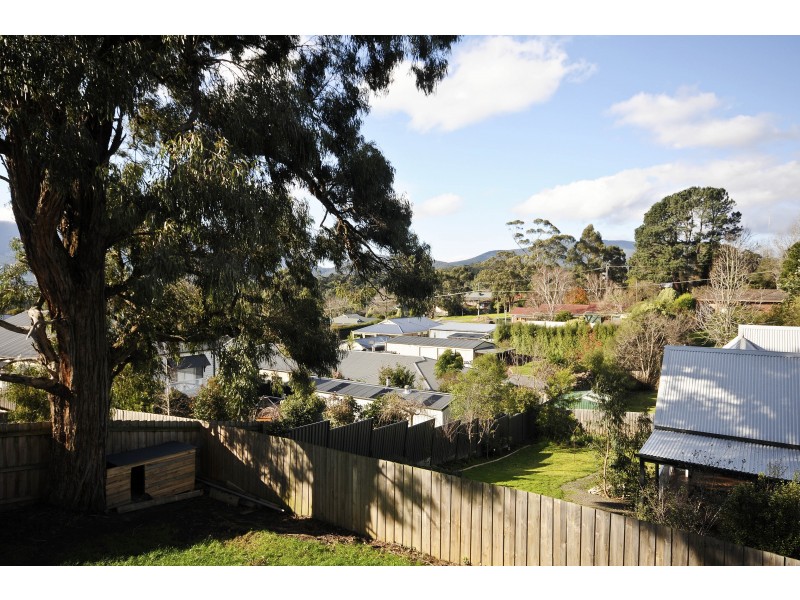 8 Yarraridge Crescent, Yarra Junction VIC 3797