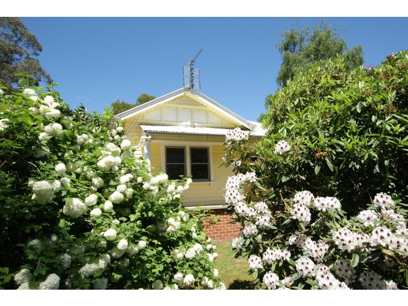 10 Sylvan Avenue, Warburton VIC 3799