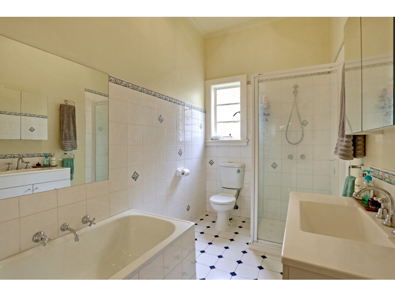 10 Sylvan Avenue, Warburton VIC 3799