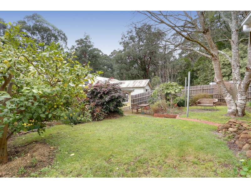 10 Sylvan Avenue, Warburton VIC 3799