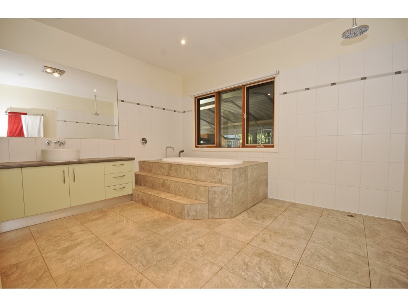 38 Clarke Avenue, Warburton VIC 3799