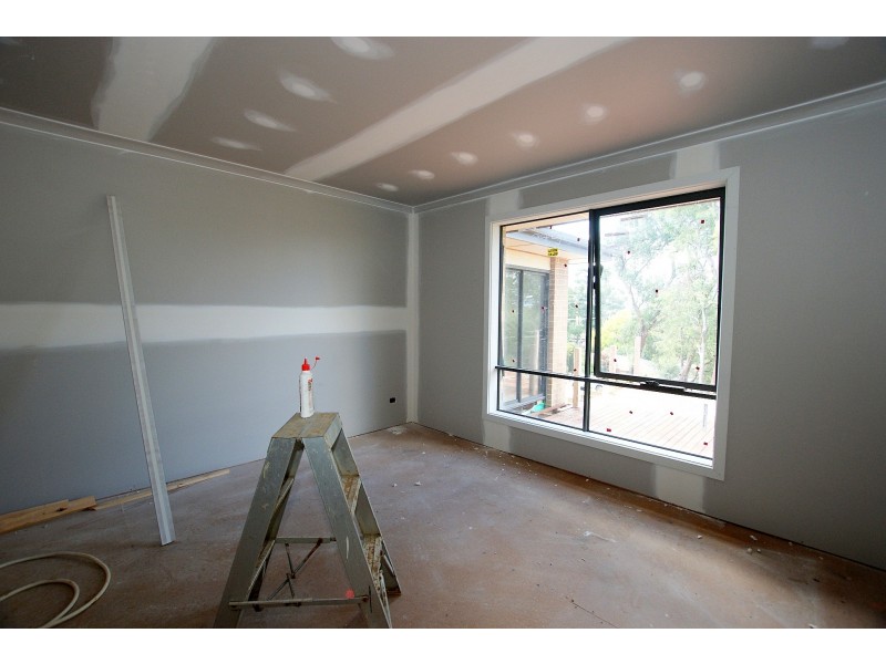 8b Douglas Parade, Yarra Junction VIC 3797