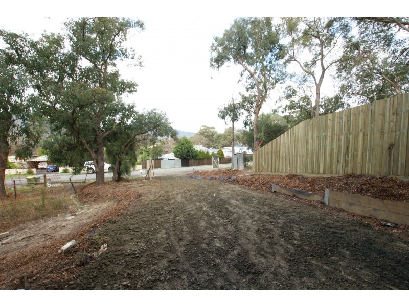 8a Douglas Parade, Yarra Junction VIC 3797