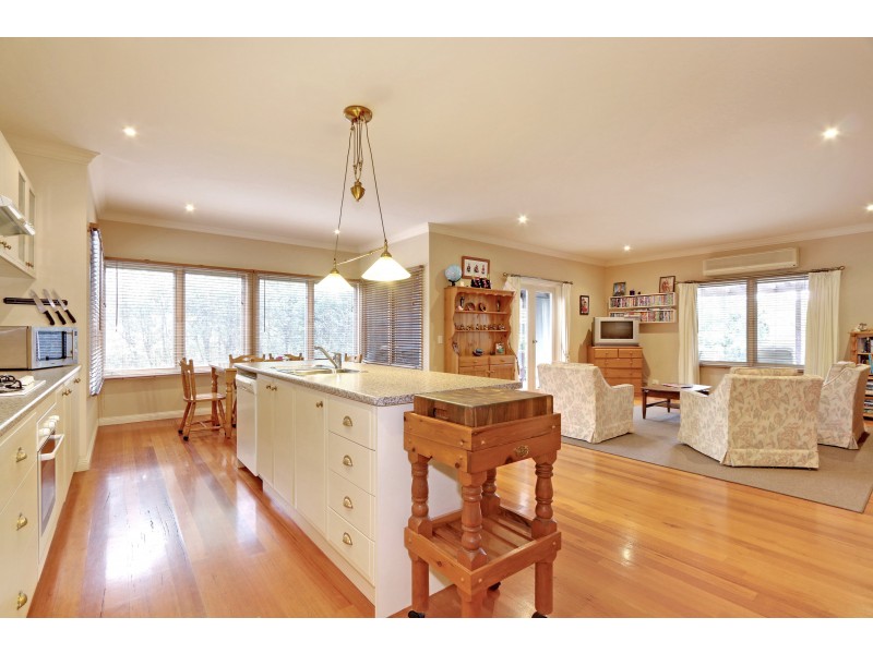 10 Henry Street, Woori Yallock VIC 3139