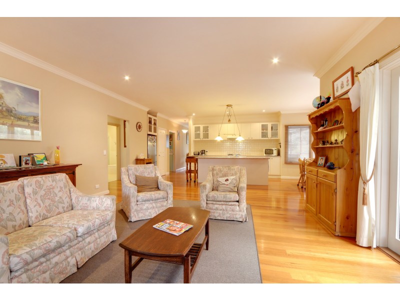 10 Henry Street, Woori Yallock VIC 3139