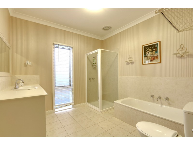 10 Henry Street, Woori Yallock VIC 3139