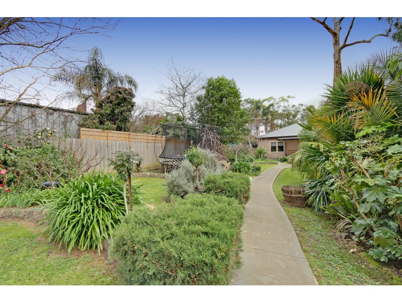 10 Henry Street, Woori Yallock VIC 3139