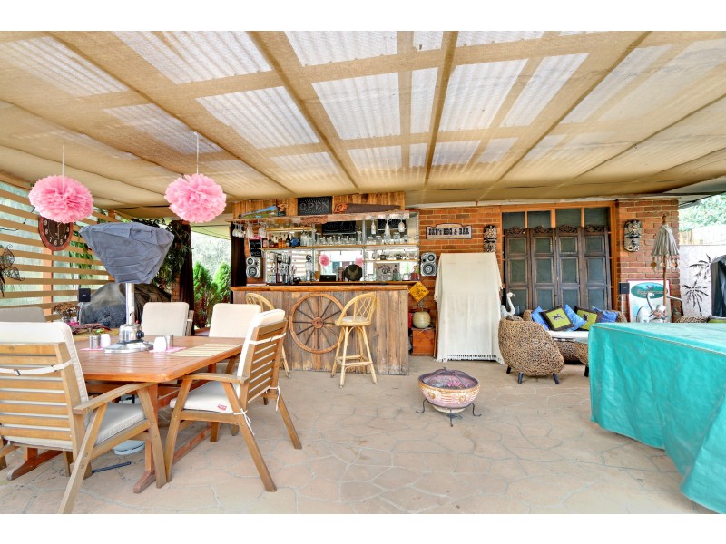 4 Cairncroft Avenue, Launching Place VIC 3139