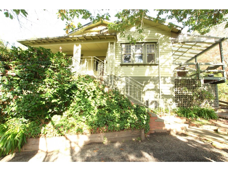 1 Clarke Avenue, Warburton VIC 3799