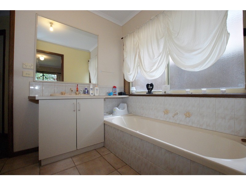 28 Hilltop Court, Yarra Junction VIC 3797