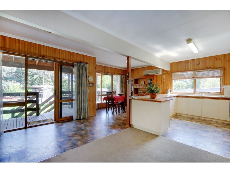 71 Walker Road, Seville VIC 3139