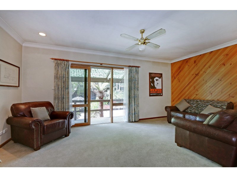 71 Walker Road, Seville VIC 3139