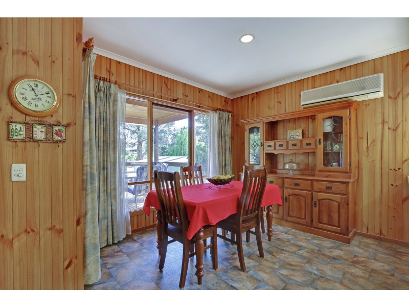 71 Walker Road, Seville VIC 3139