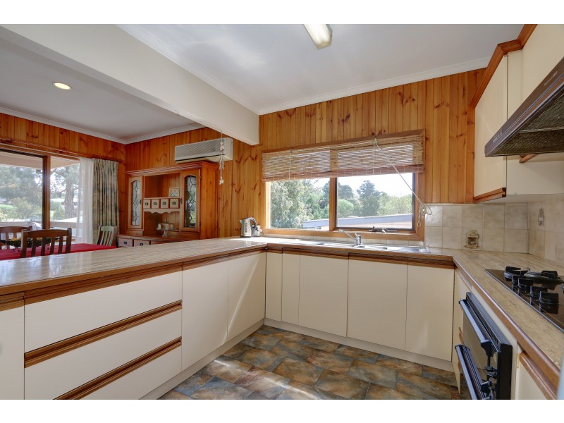 71 Walker Road, Seville VIC 3139