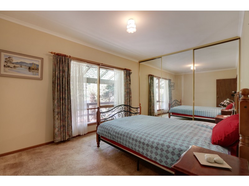 71 Walker Road, Seville VIC 3139