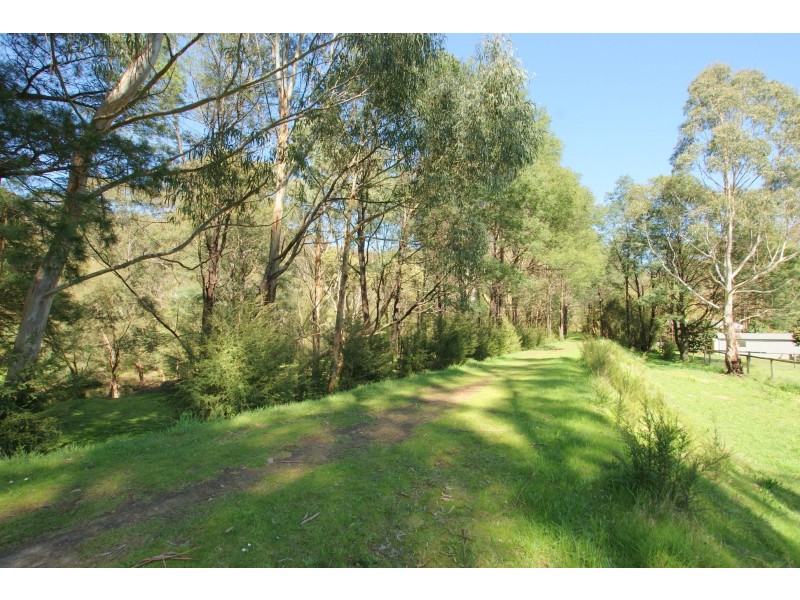 30 Ronald Grove, Millgrove VIC 3799