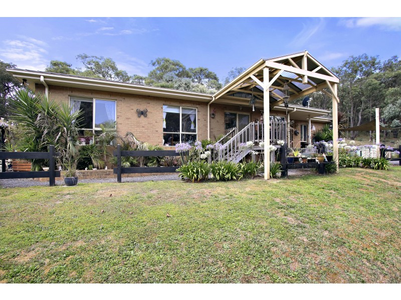 25 Yellowgum Road, Hoddles Creek VIC 3139