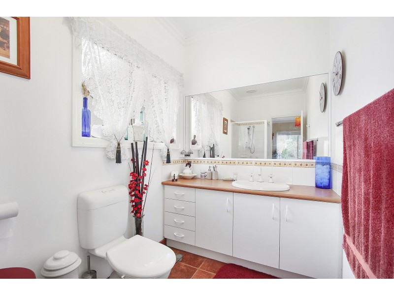 25 Yellowgum Road, Hoddles Creek VIC 3139