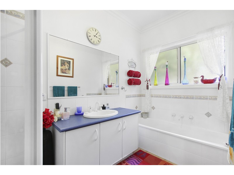 25 Yellowgum Road, Hoddles Creek VIC 3139