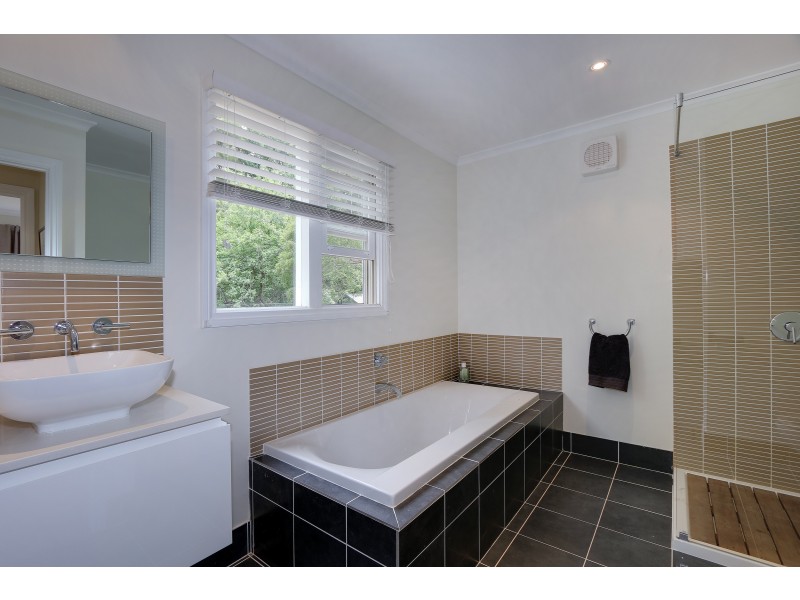 10 Shirley Road, Warburton VIC 3799