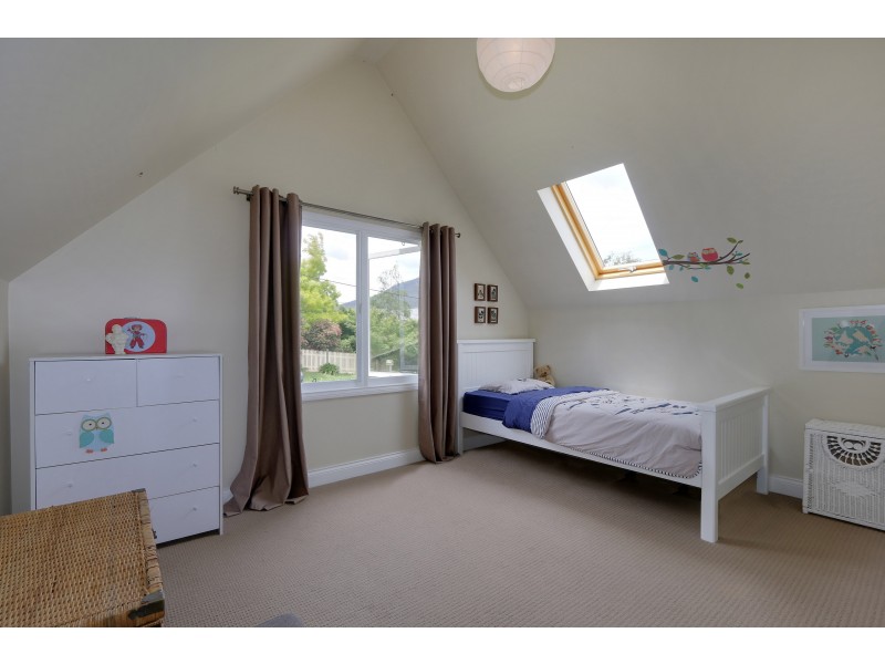 10 Shirley Road, Warburton VIC 3799