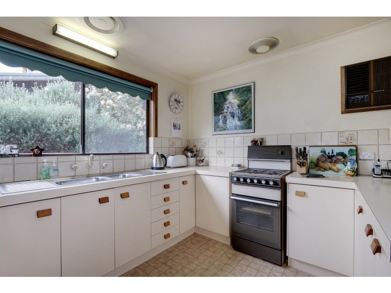 9 Pheasant Parade, Warburton VIC 3799