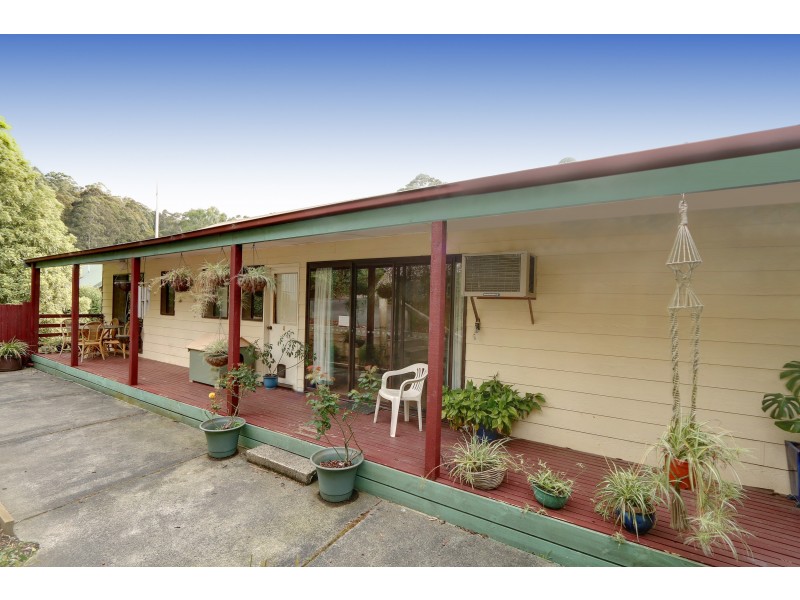 9 and 9a Pheasant Parade, Warburton VIC 3799