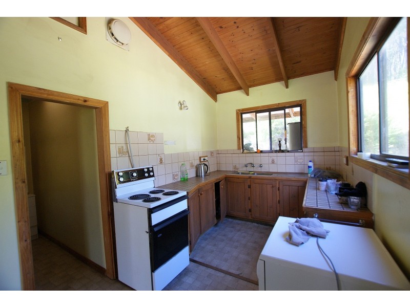 231 Milners Road, Launching Place VIC 3139