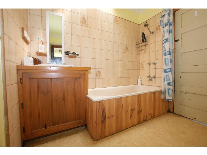 231 Milners Road, Launching Place VIC 3139