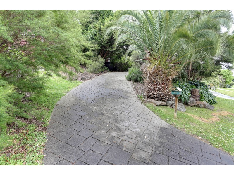 24 Cynthia Grove, Woori Yallock VIC 3139