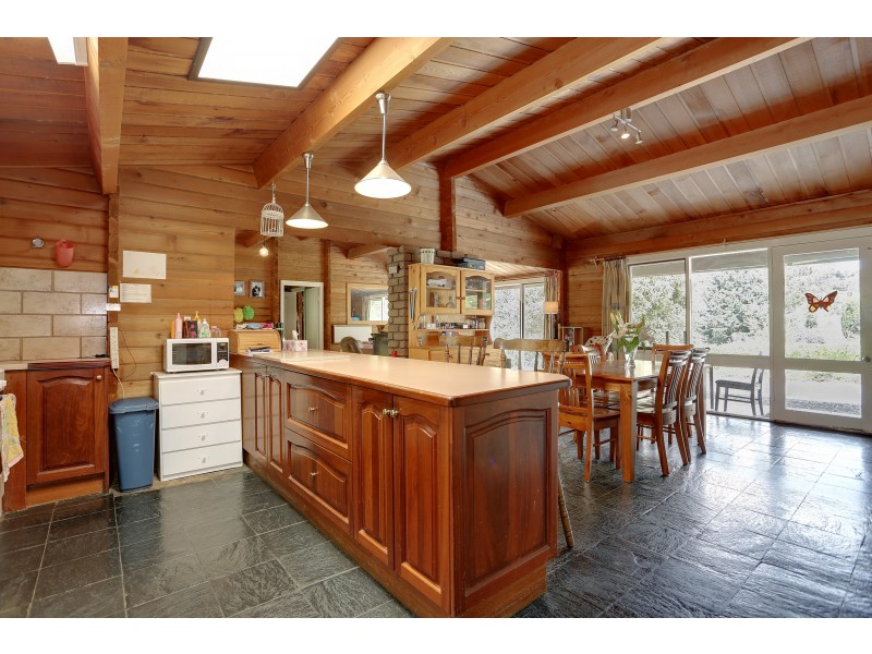 81 Walker Road, Seville VIC 3139