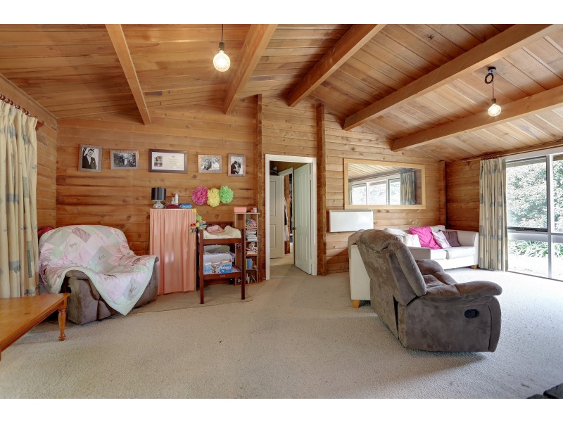 81 Walker Road, Seville VIC 3139