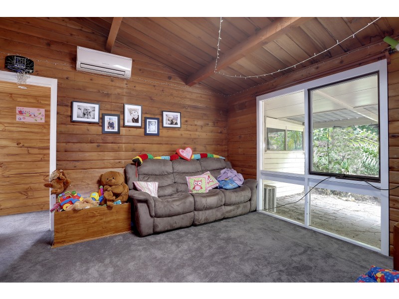 81 Walker Road, Seville VIC 3139