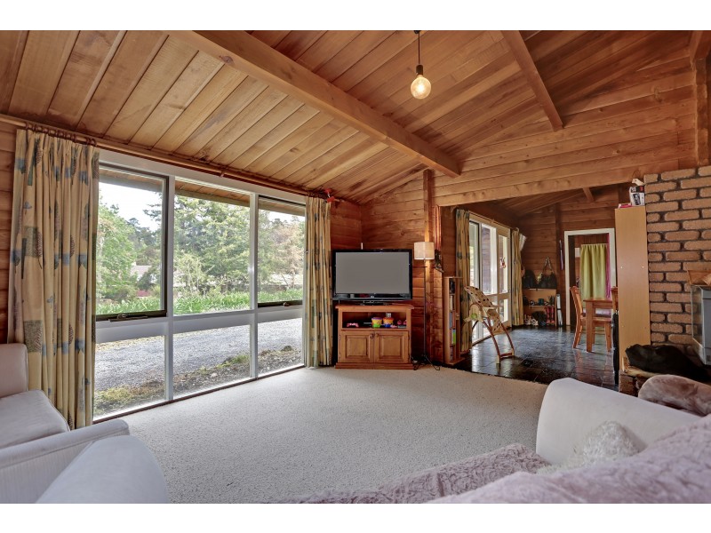 81 Walker Road, Seville VIC 3139